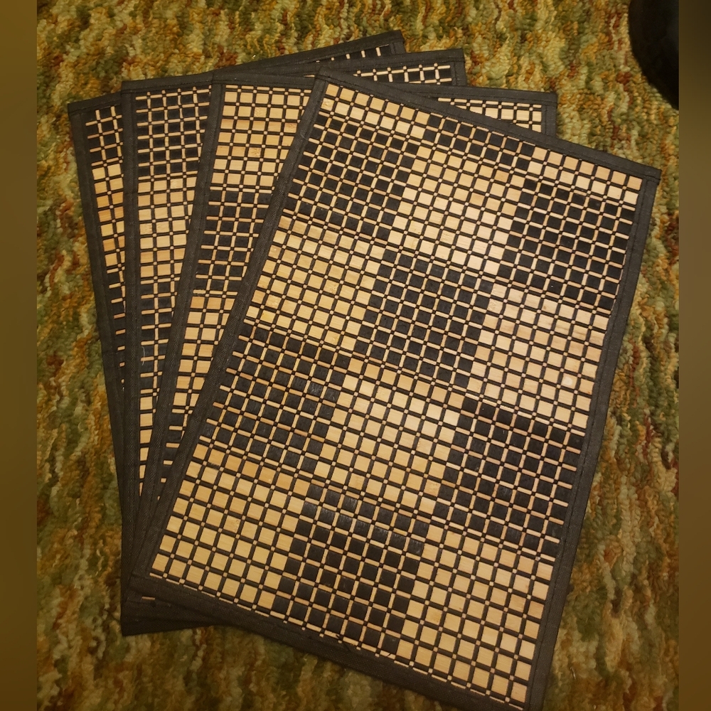 Bamboo woven checkered placemats x4
